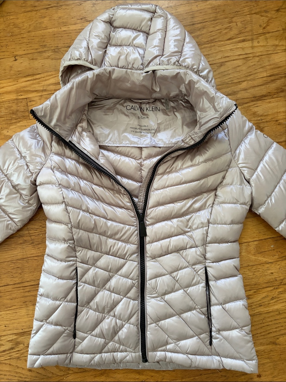Calvin Klein Shiny Quilted Hooded Puffer Jacket - gold